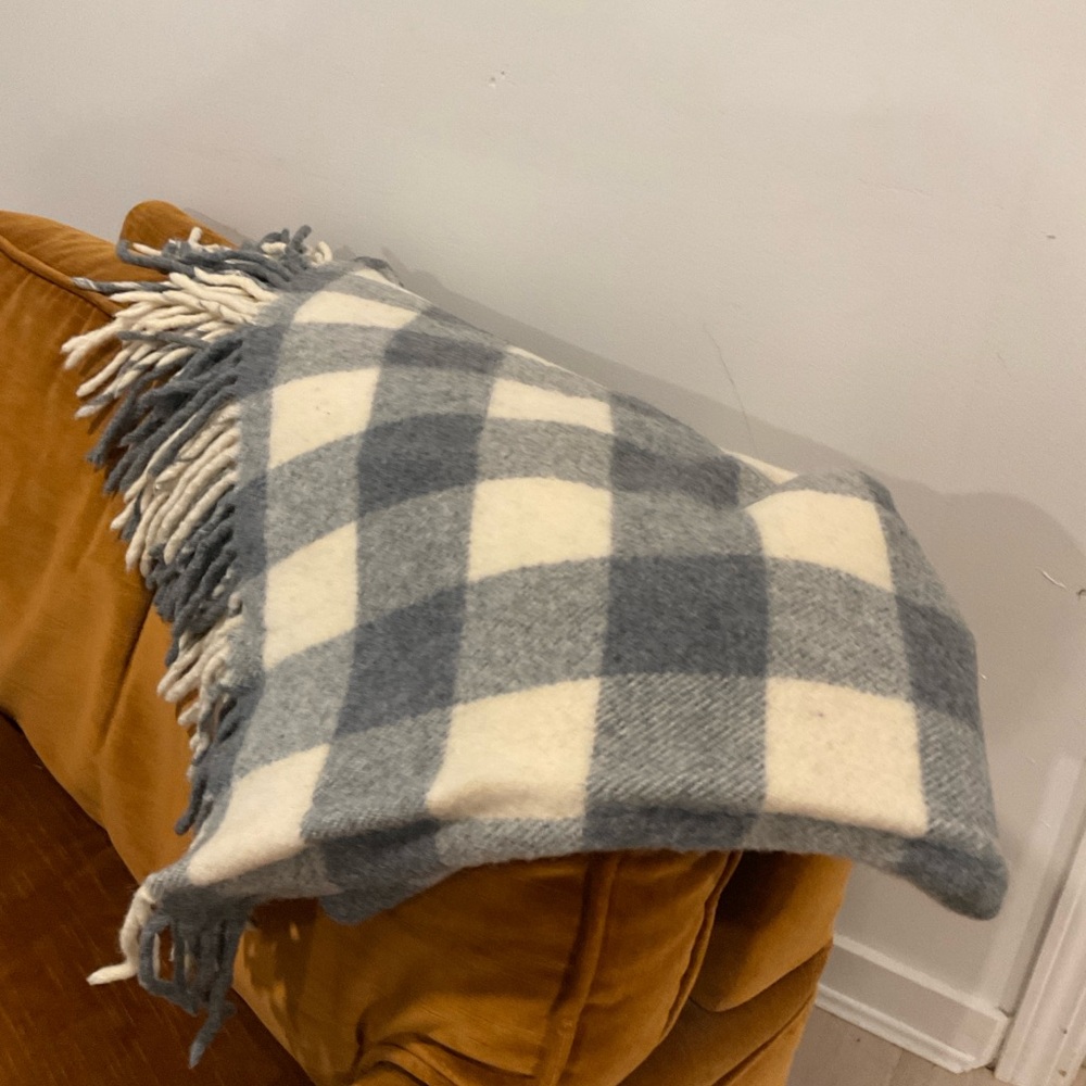 Pendleton Wool Black and Gray Plaid Throw Blanket